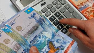 Qazstat: по итогам марта наблюдается ослабление тенге
