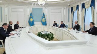 Президент Казахстана встретился с министром иностранных дел Армении