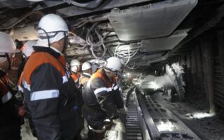 В Карагандинской области министр лично проверил шахты и металлургический цех