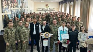Путь силы и чести: чемпионка Азии Аида Абикеева встретилась с гвардейцами
