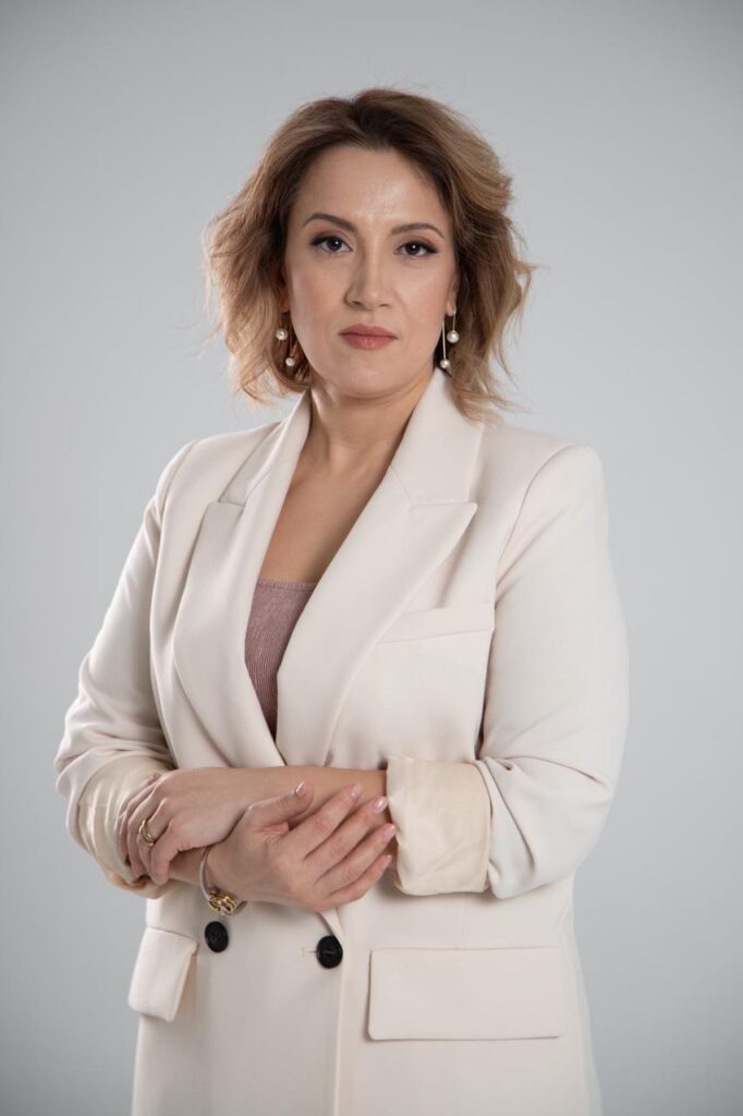 Анна Максимова.