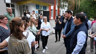 Новый аким Алматы заехал в Ауэзовский район. Что он там делал?