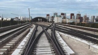 На основной линии LRT в Астане завершена укладка рельсов