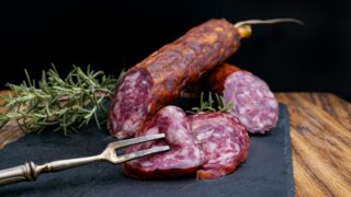 Цены на колбасу в Казахстане: как они изменились за год по регионам