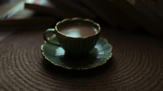 Как не навредить себе чашкой кофе: главные ошибки утра