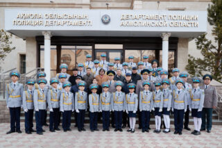 Заместитель министра внутренних дел — Главнокомандующий Нацгвардией поздравил полицейских с Днём Республики