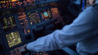 Пилоты Qazaq Air требуют повышения зарплаты