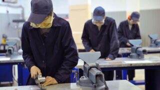 Рабочие профессии стали самыми востребованными в Казахстане в сентябре