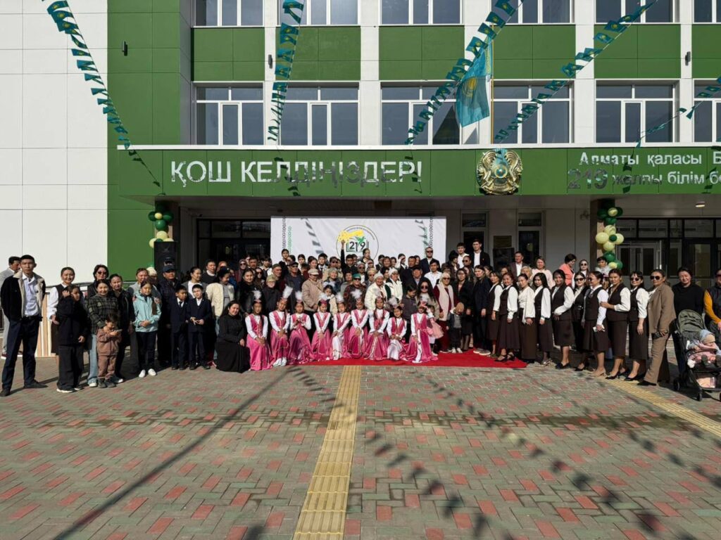 Иллюстрация — В 2025 году в Наурызбайском районе Алматы открыты три школы на 5,5 тысячи мест