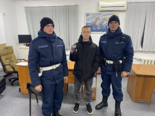 Военнослужащие Нацгвардии вернули жителю Тараза утерянный телефон