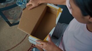 Роман с подвохом: как мошенники обманывают на сайтах знакомств