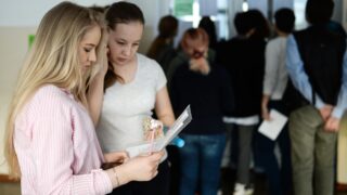 Казахстан сохранит объём образовательных грантов в ближайшие два года