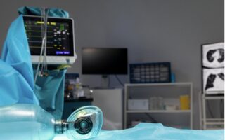 Медоборудование по завышенным ценам: прокуратура выявила ущерб свыше 2 млрд тенге