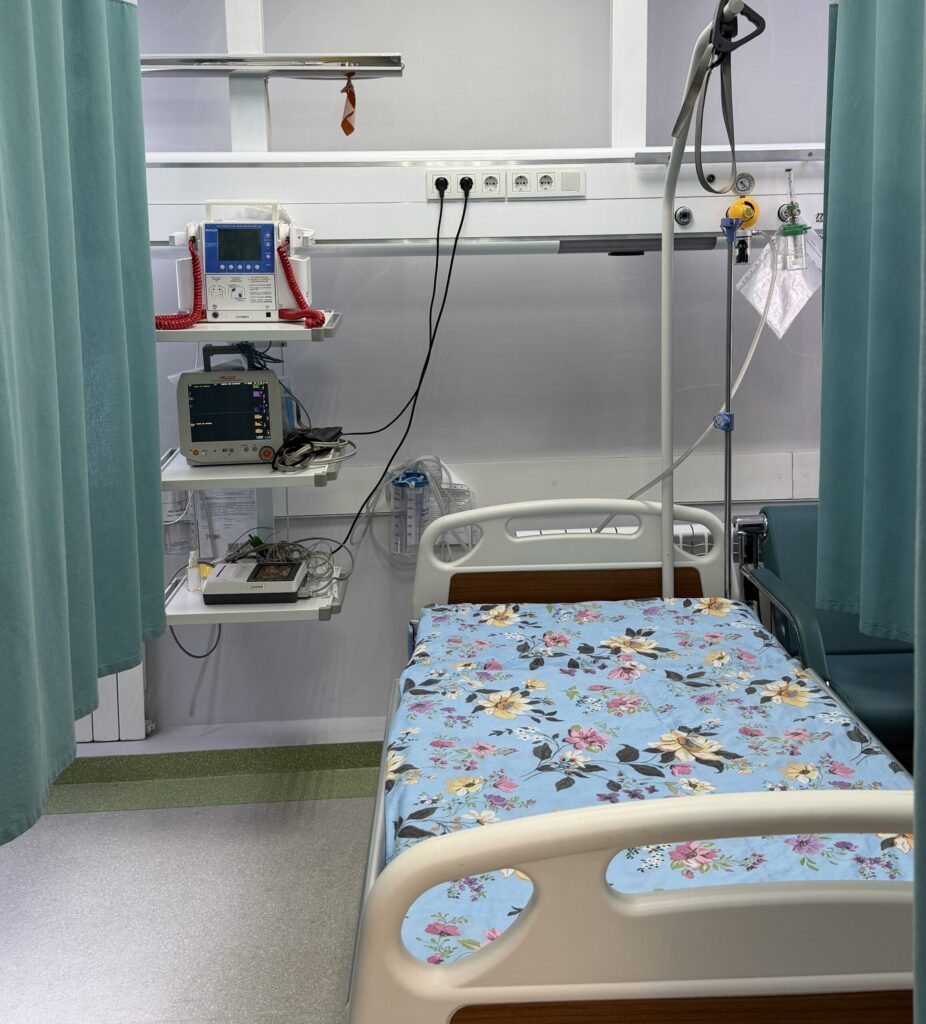 Иллюстрация — Инвестиции в детское здоровье: ювелирный дом L’aroush поддержал экстренную хирургию в Семее