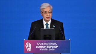 Токаев призвал бизнес усиливать поддержку волонтеров