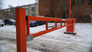 В Астане суд подтвердил незаконность установки шлагбаума