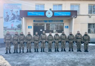 Со школьной скамьи — в один строй: 12 бывших одноклассников проходят службу вместе в Шымкенте