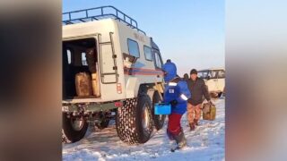 Трёх человек спасли из снежного заноса в Актобе