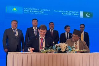 Freedom Bank подписал договор об открытии корреспондентского счета в Meezan Bank Pakistan