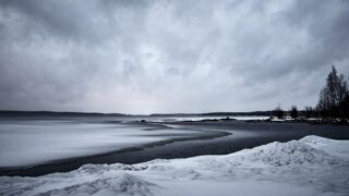 Штормовые предупреждения объявили в Казахстане на 26-27 февраля