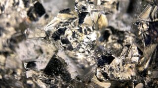 Производство ферросплавов в Казахстане за январь сократилось на 55,5%