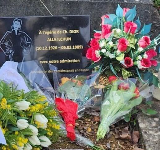 Иллюстрация — Париж қазақ моделі Алла Ильчунды еске алды