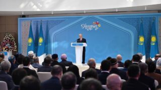 Токаев предложил проводить мирные переговоры в Туркестане