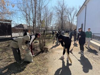 Это забота о нашем общем доме: столичный коллектив театра «Наз» в Астане поддержал акцию «Таза Қазақстан»