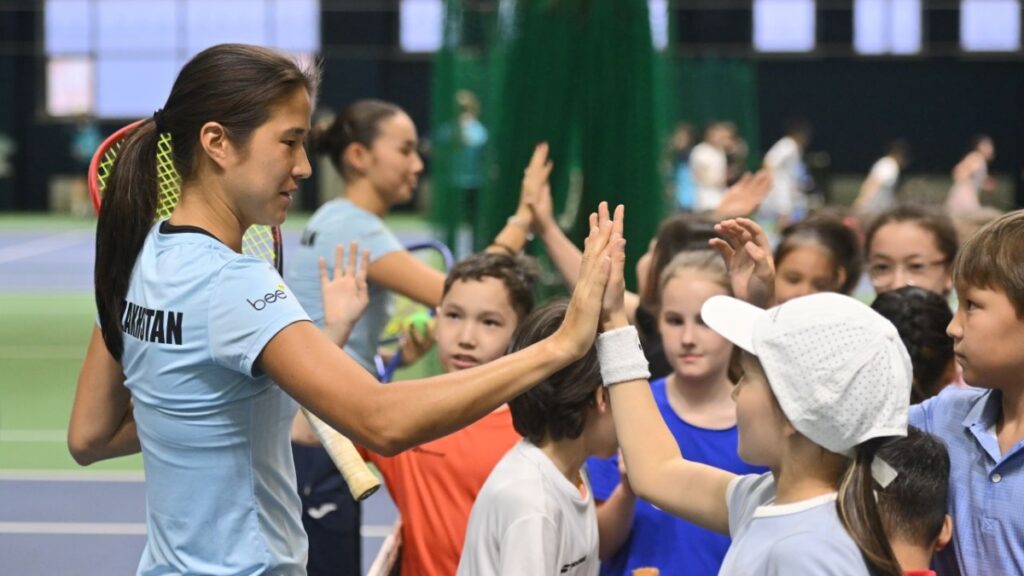 Иллюстрация — Мастер-класс от кумиров: как прошел самый вдохновляющий день для юных теннисистов в Астане