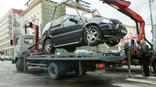 Разрешить в Казахстане повреждать автомобили без компенсации ущерба предложил депутат