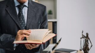 Компенсация за моральный вред: в Таразе суд встал на сторону педагога при обвинениях в коррупции