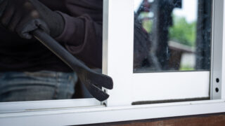 Более 21 млн тенге ущерба: в Алматинской области задержали квартирных воров