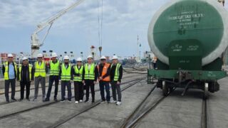 Казахстанское масло теперь экспортируется по Каспию