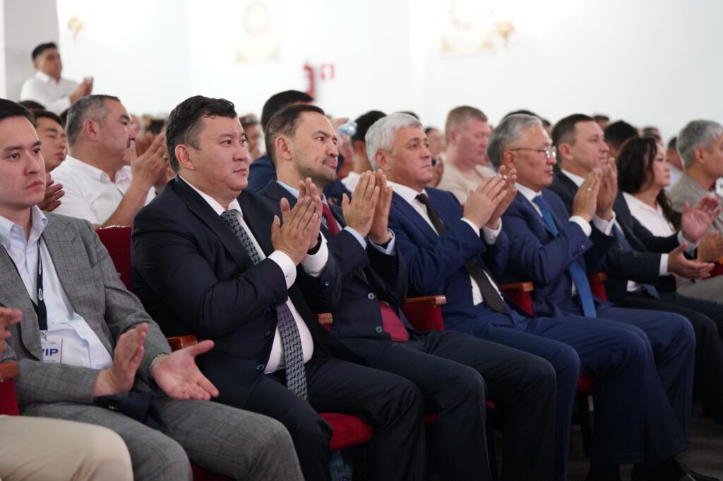 Иллюстрация — Лучших металлургов Балхаша отметили государственными и ведомственными наградами