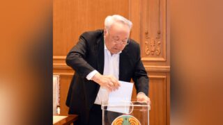 Нурсултан Назарбаев проголосовал на выборах депутатов Курултая