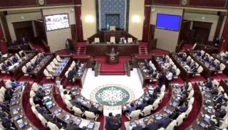 В Курултае избрали трех вице-спикеров