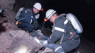 На руднике «Казахмыса» отработали спасение шахтера из-под завала