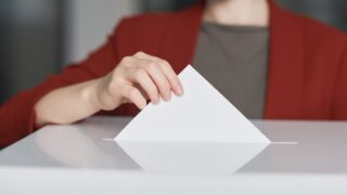 Явка на выборах в Казахстане достигла 37,05% к 12:00