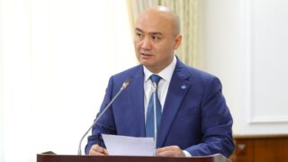 Бектенов пригрозил главе КазАвтоЖола увольнением