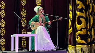 Айтыскер Национальной гвардии Жулдызай заняла второе место на областном айтысе