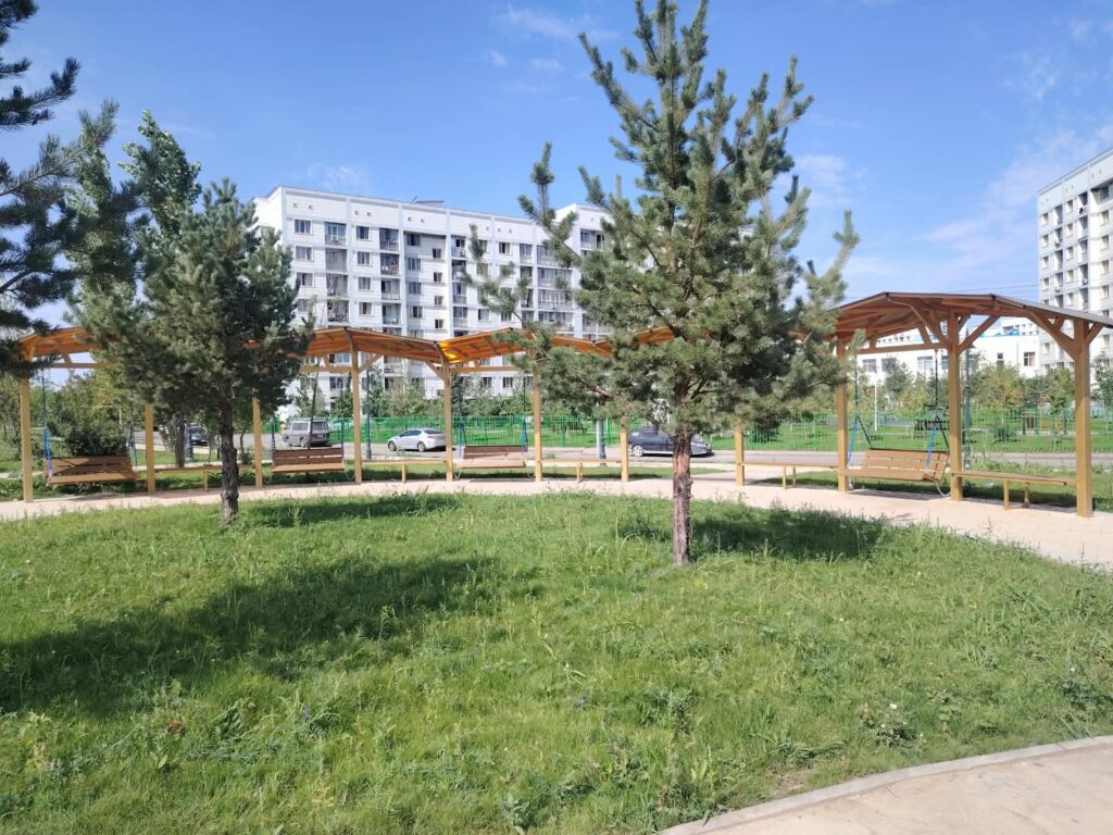 Иллюстрация — 300 км арыков и 17 тыс. деревьев: как в Алатауском районе Алматы поддерживают городскую среду