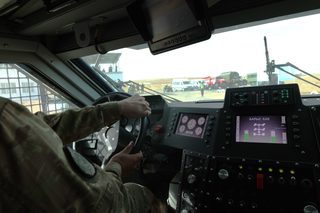 Военнослужащие Национальной гвардии осваивают новую отечественную бронетехнику «Барыс 6х6»