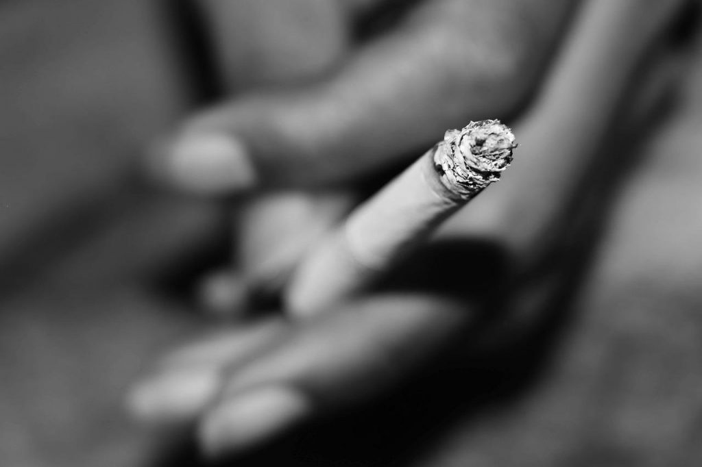 Сигареты - могут забирать большой финансовый поток