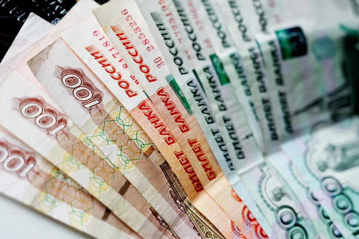 В Казахстане поставлен рекорд по денежным переводам россиян в 2022 году