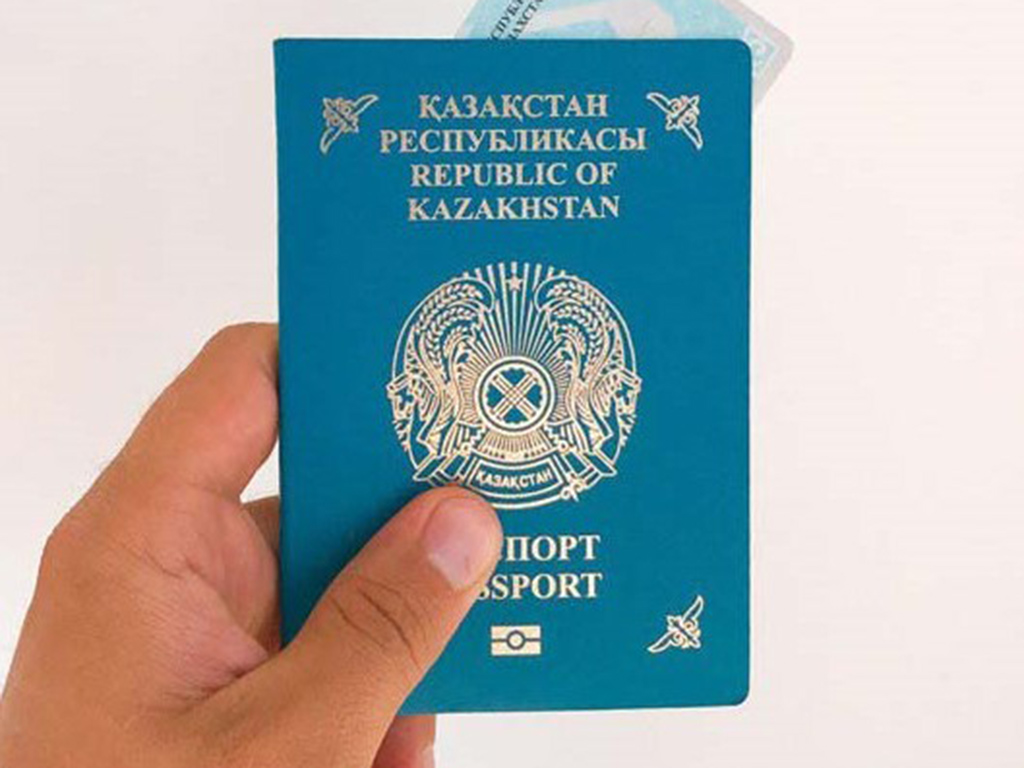 Депутаты поддержали идею сделать паспорт в Казахстане для детей дешевле
