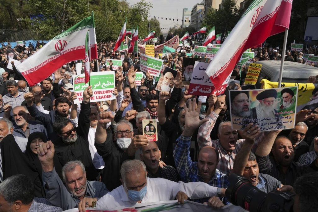 Возможно, за протестами в Иране стоят США, которые хотят повлиять на его отношения с Россией - bizmedia.kz
