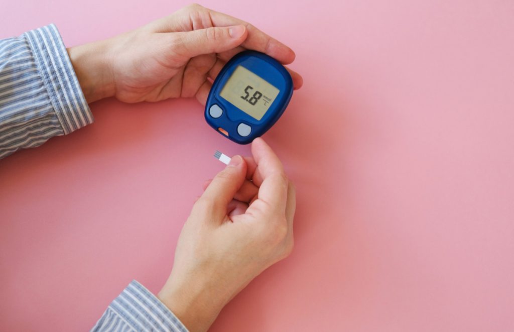 Все пациенты с диабетом 1 и 2 типа обеспечиваются льготными лекарствами и медицинскими приборами, включая инсулин, тест-полоски и инсулиновые помпы