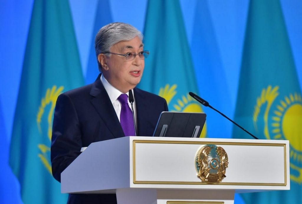 Президент Казахстана Токаев подписал поправки в Налоговый кодекс - Bizmedia.kz