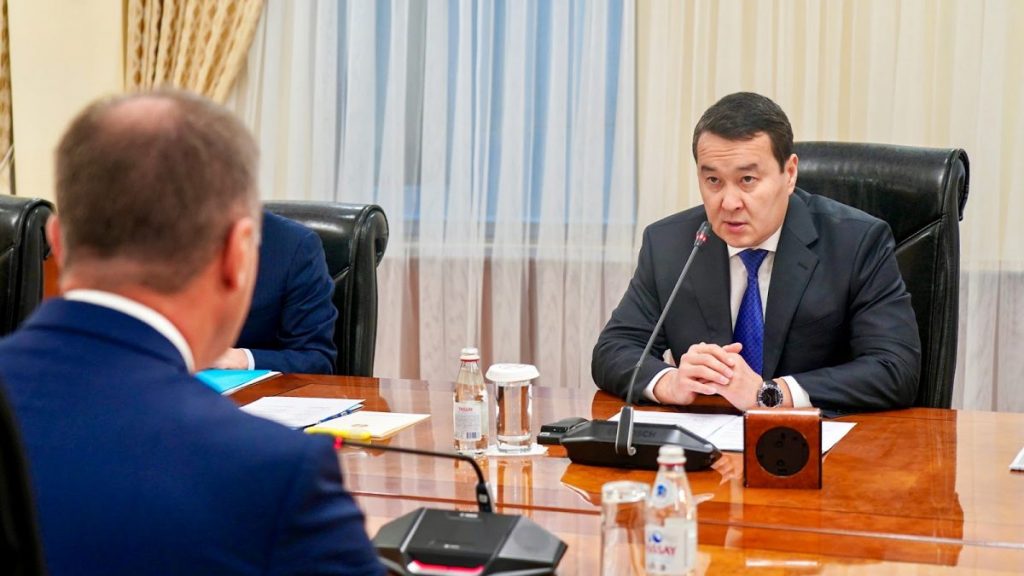 По словам Смаилова, Правительство Казахстана заинтересовано в сотрудничестве с иностранными партнерами в машиностроительной отрасли