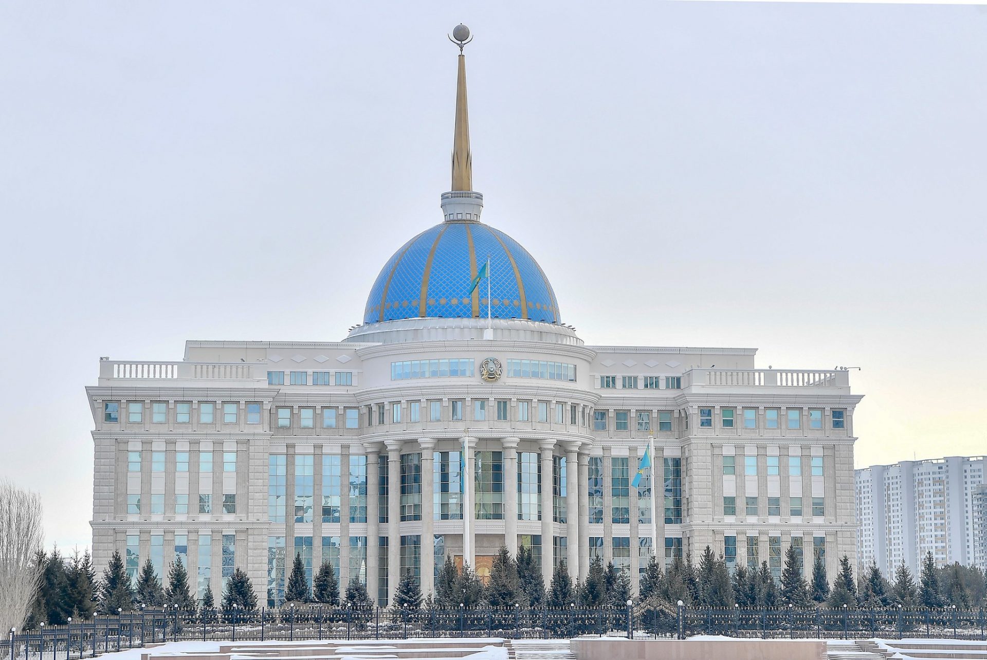 Президент Токаев подписал закон о пенсионном возрасте женщин, продлении пособий по уходу за ребенком и других мерах социальной поддержки